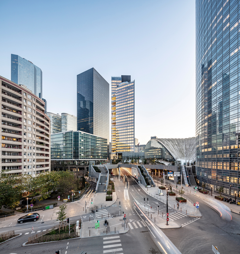 Tour Trinity, Paris La Défense. Cro&Co Architecture © Luc Boegly.